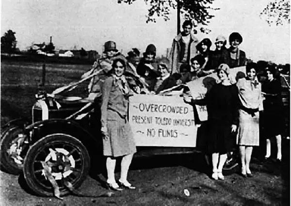 Students campaining for new university bond levy in 1928