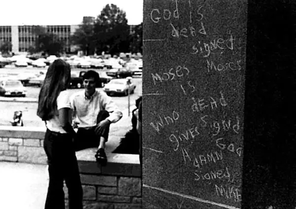 UT students cynical about political events, 1971