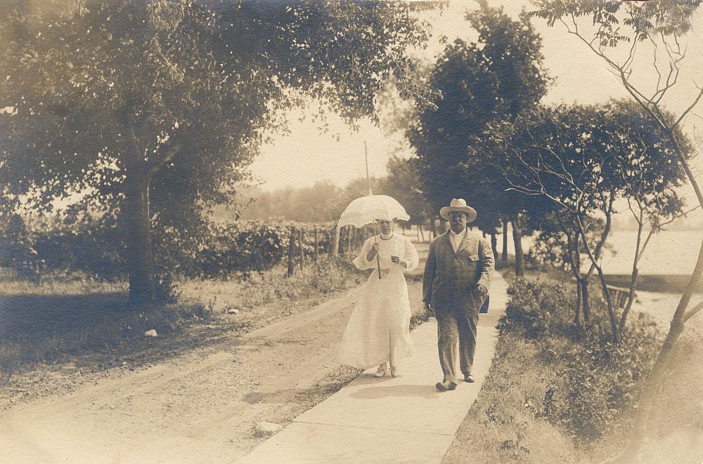 William Howard Taft & Helen Taft walking down Lake Avenue on Middle Bass Island