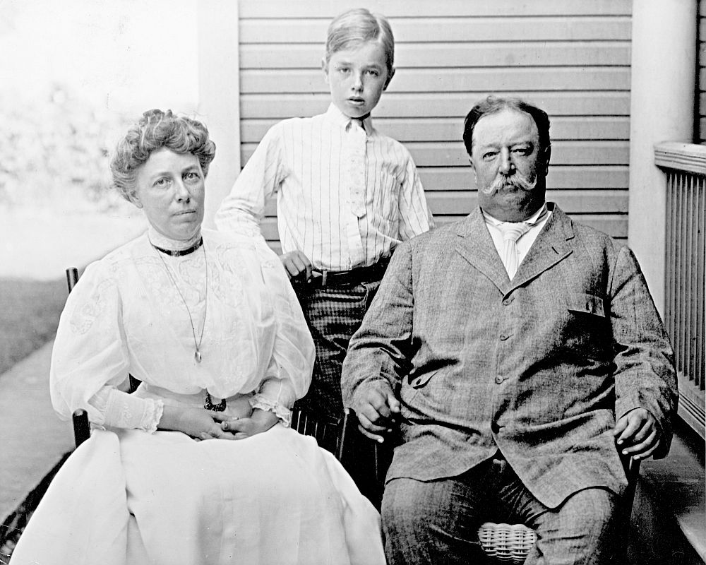 Helen Taft, Charlie Taft & William Howard Taft at Ford Cottage in the MBC