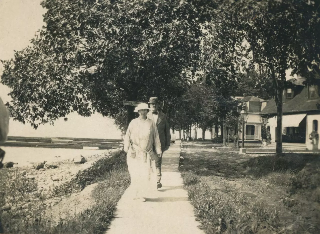 Middle Bass Club. Members walking east on Lake Avenue, circa 1915.