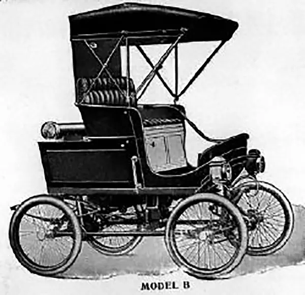 1902 Steam Carriage Model B 