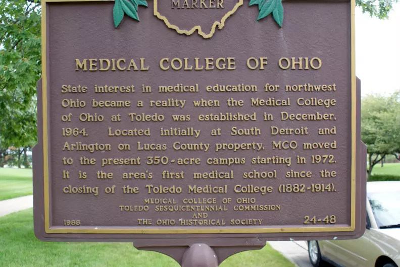 Medical College of Ohio (24-48, Close-up view)
