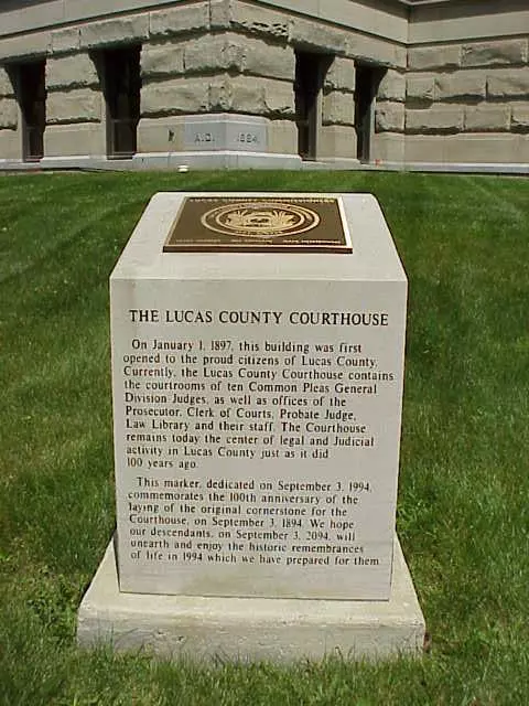 The Lucas County Courthouse Marker