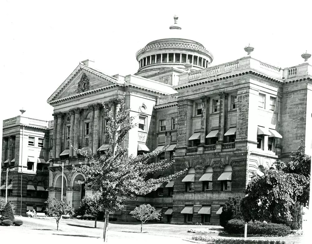 Lucas County Courthouse (1891)