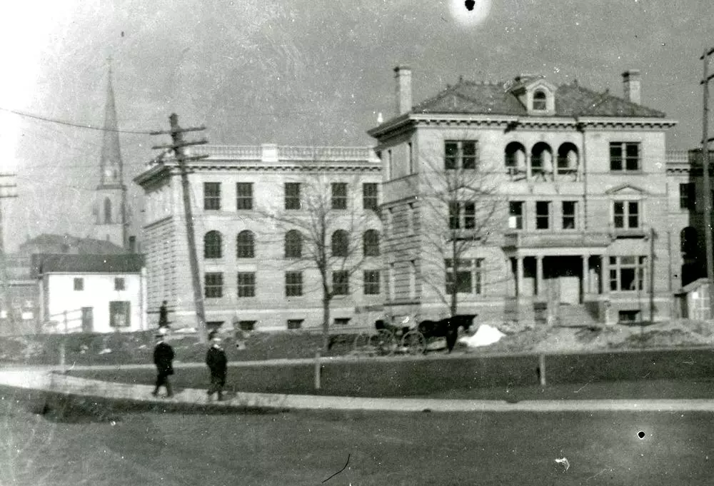 City Jail Behind the Sheriff's Residence (1896)