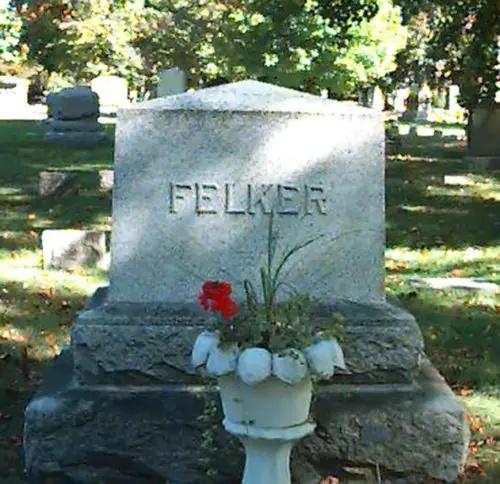 John Felker's grave