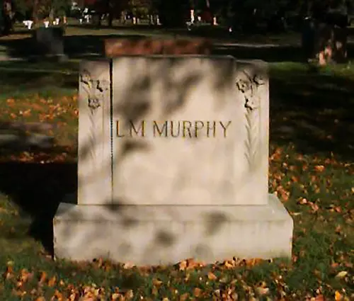 Lynn M. Murphy's grave